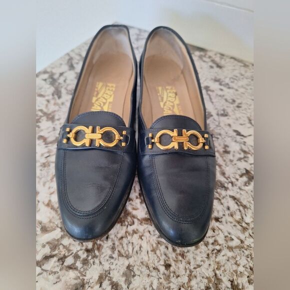 Salvatore Ferragamo Blue ‎ Leather Flat Size 8 AA - Picture 1 of 14
